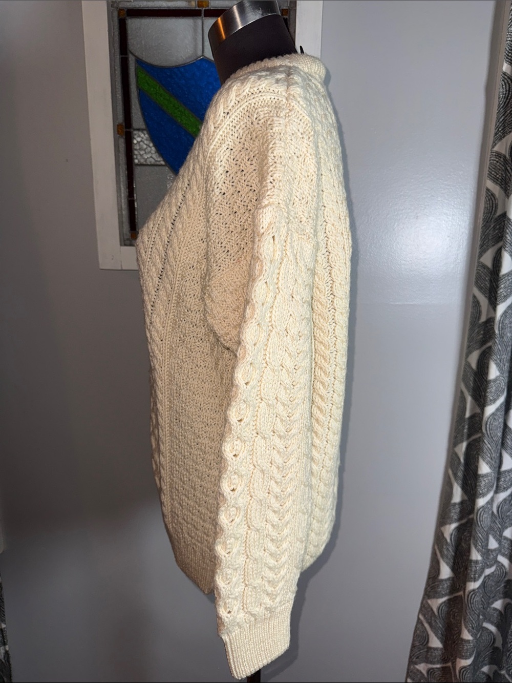 Vintage Carraig Donn 100% Merino Wool Irish Aran Cable Knit Sweater Cream XS - Picture 4 of 8